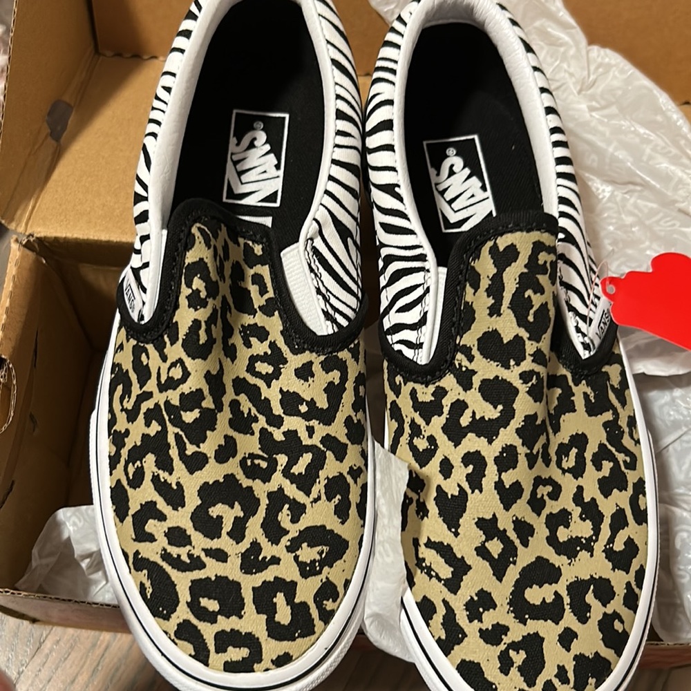 Vans - Picture 3 of 4